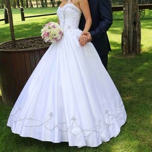 Wedding gown size S-M